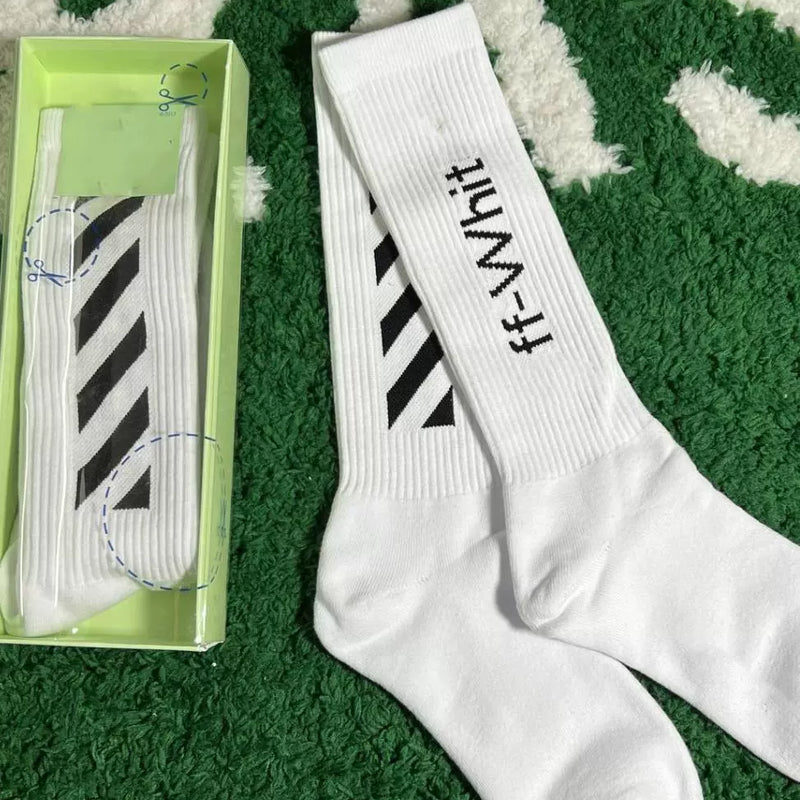 OFF W*ITE SOCKS