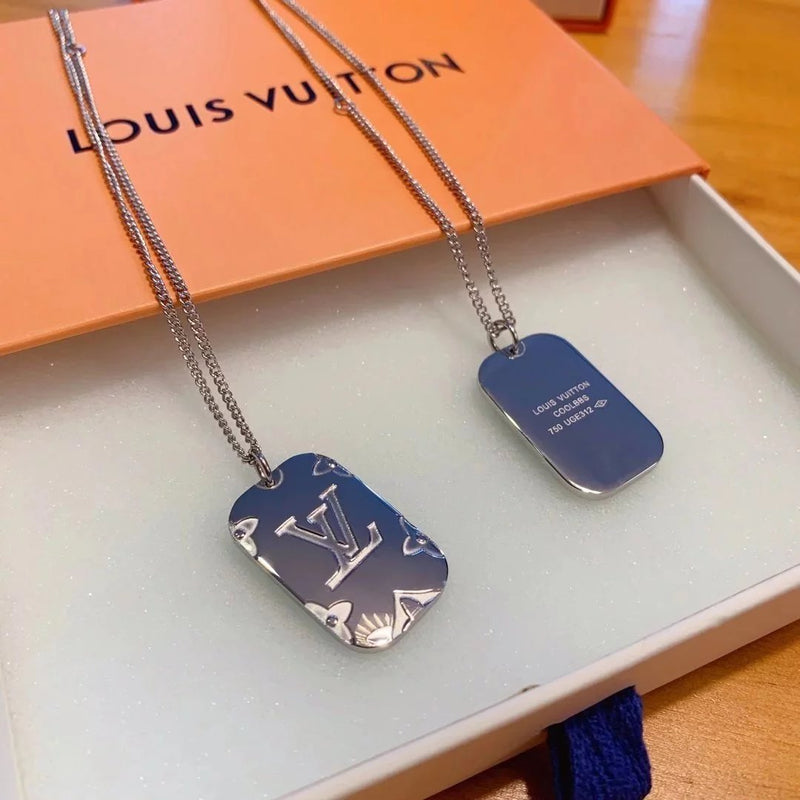 LO*IS VUITTON COLGANTE