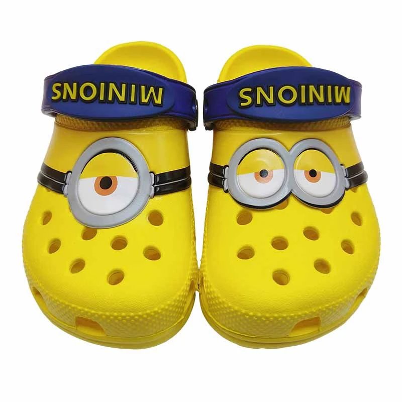 MINIONS CROCS