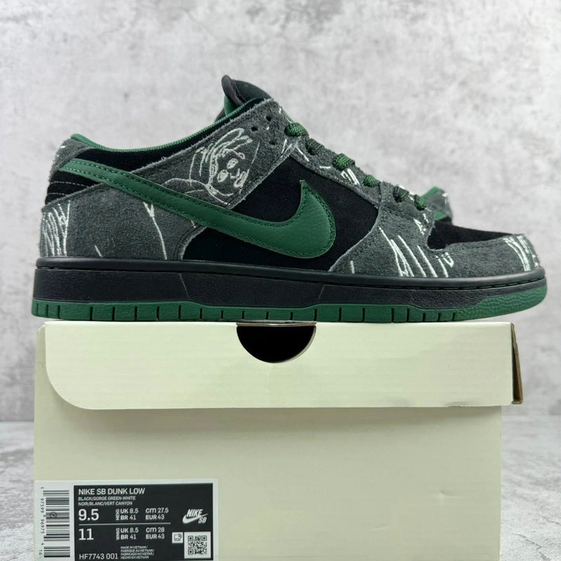 N*KE SB DUNK LOW