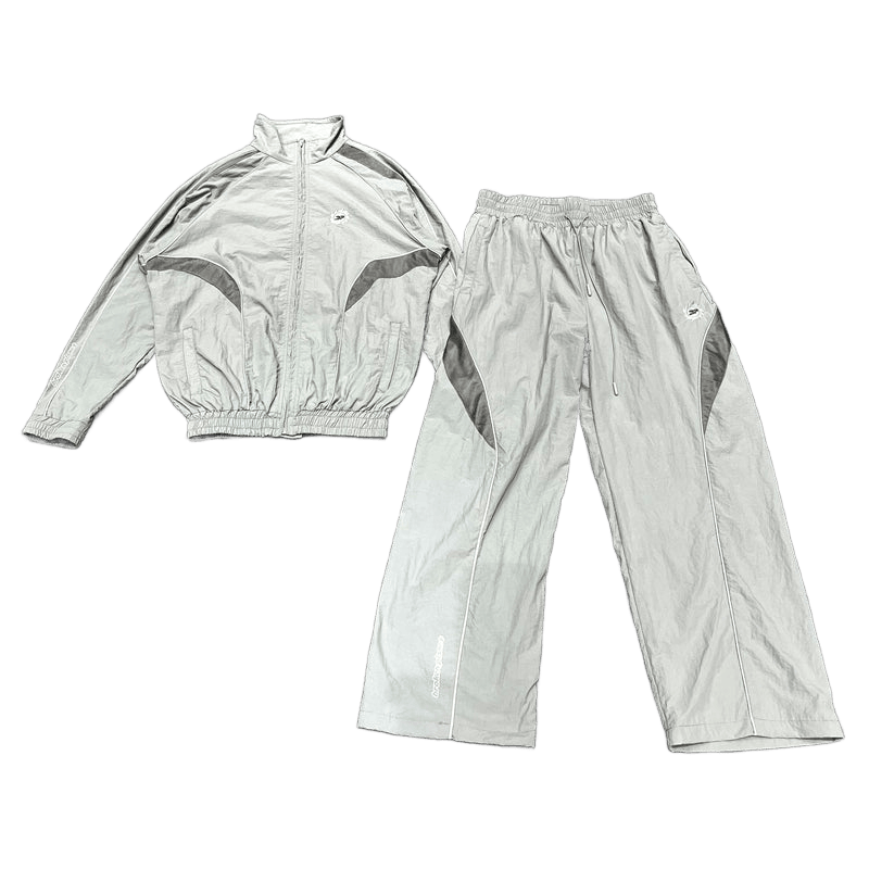 BR*KEN PL*NET PARACHUTES